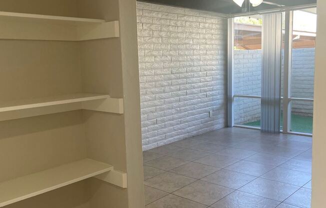 1820 W Mulberry Dr - 105