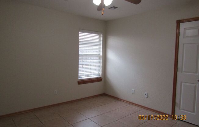 3 beds, 2 baths, $1,550