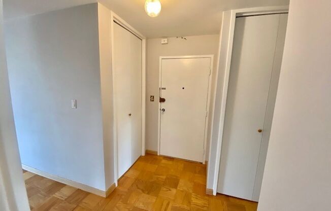 1 bed, 1 bath, $2,030