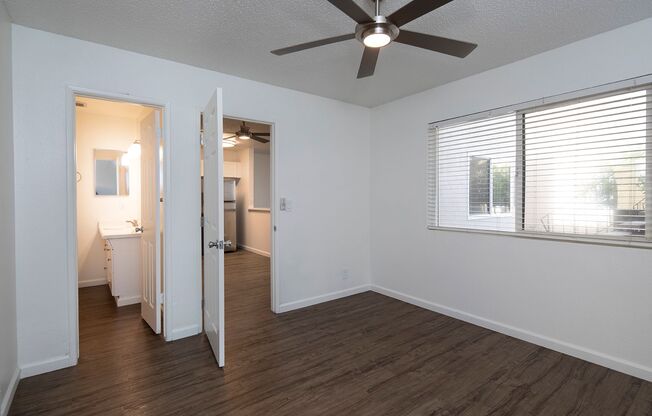 1 bed, 1 bath, $2,395, Unit 90-05