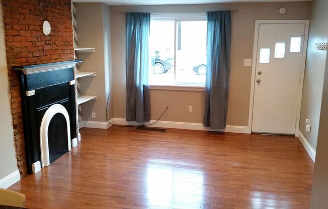 3 beds, 1 bath, $1,895