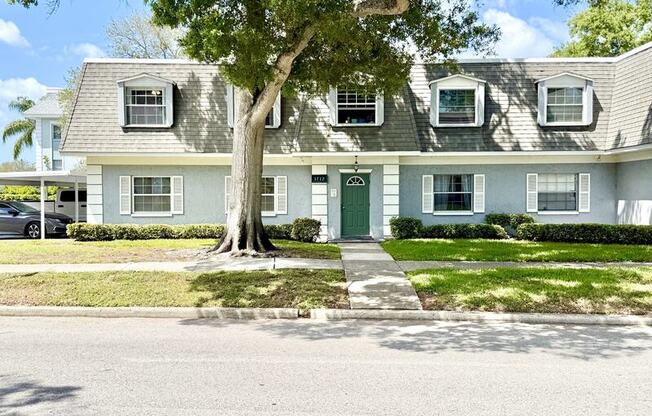 1712 BELLEAIR FOREST DRIVE