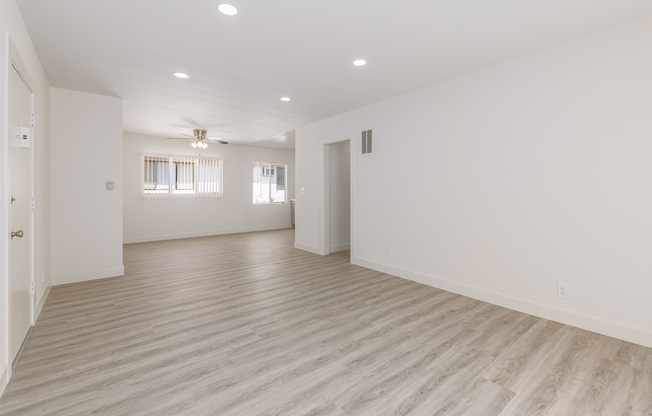 1339 S ODGEN DR