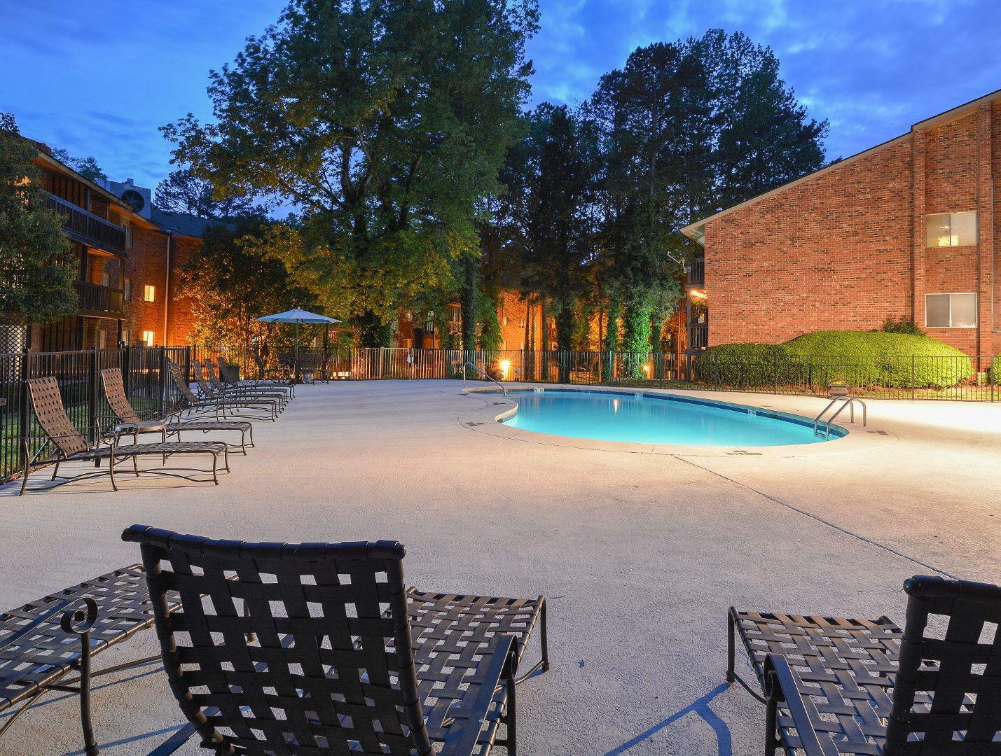 Charlotte Woods Apartments