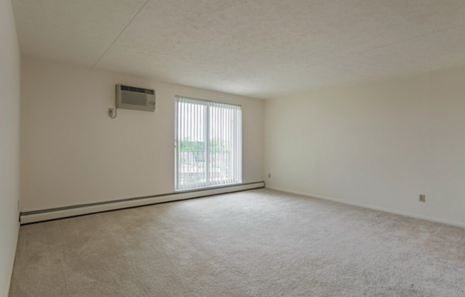 2 beds, 1.5 baths, 980 sqft, $1,300, Unit 308