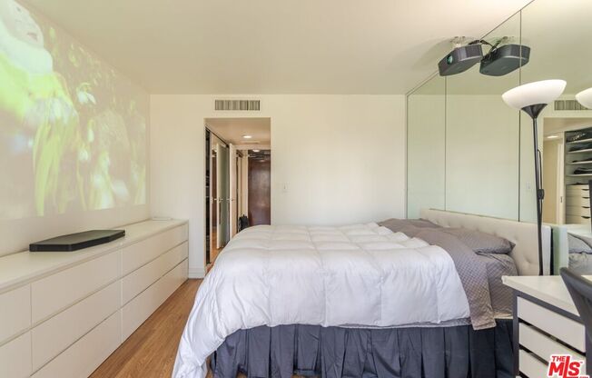 2 beds, 2 baths, 1,172 sqft, $4,550, Unit 1105