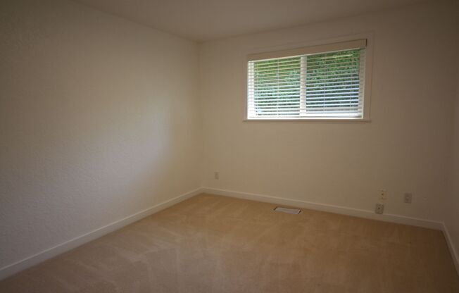 4 bedroom home in Federal Way with breathtaking views!