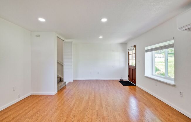 Must See 1 Bed 1 Bath Cottage in the heart of Almaden Valley!!!