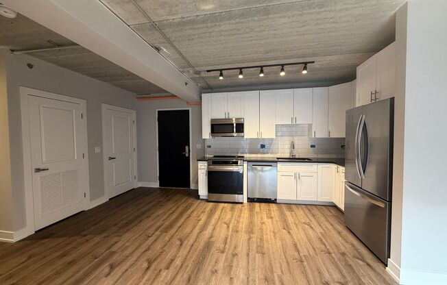 2 beds, 2 baths, 908 sqft, $3,500, Unit 952-211