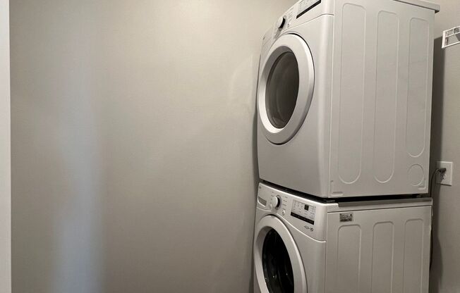 2 beds, 2 baths, 1,279 sqft, $2,850, Unit WR 305-310