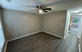 2 beds, 1.5 baths, $1,049, Unit vita976