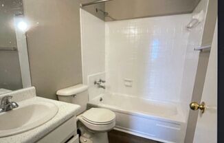 1 bed, 1 bath, $1,200, Unit APARTMENT 2