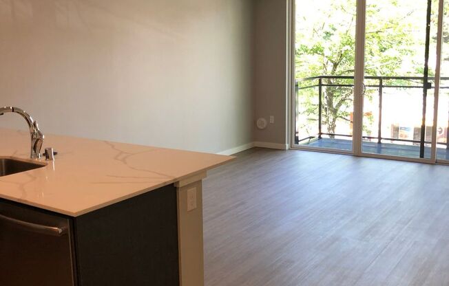 1 bed, 1 bath, 675 sqft, $2,595, Unit 403
