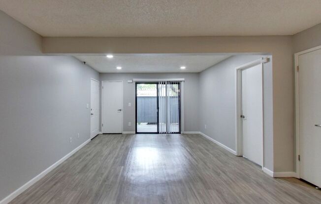2 beds, 2 baths, 885 sqft, $2,931, Unit 22-254