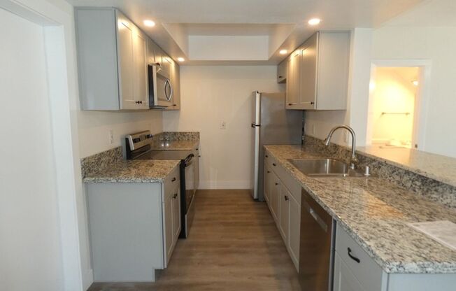 2 beds, 1.5 baths, $2,475, Unit 1435A