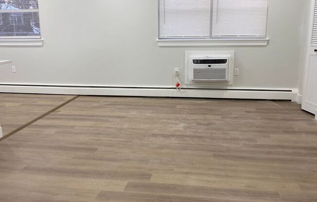 1 bed, 1 bath, $1,725, Unit 409