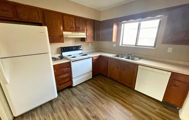 3 beds, 2 baths, 1,088 sqft, $1,292