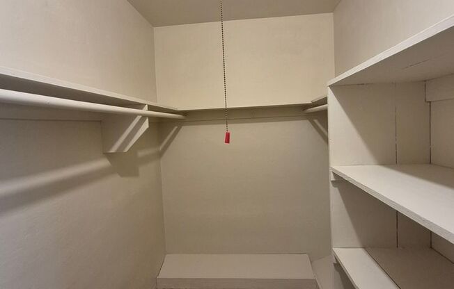 1 bed, 1 bath, $1,600, Unit 10