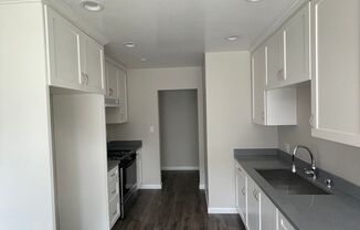 1 bed, 1 bath, 710 sqft, $2,500