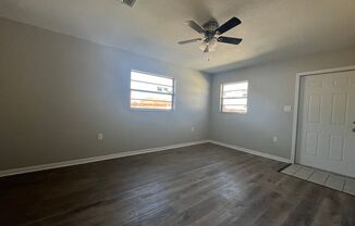 2 bed/ 1 bath duplex