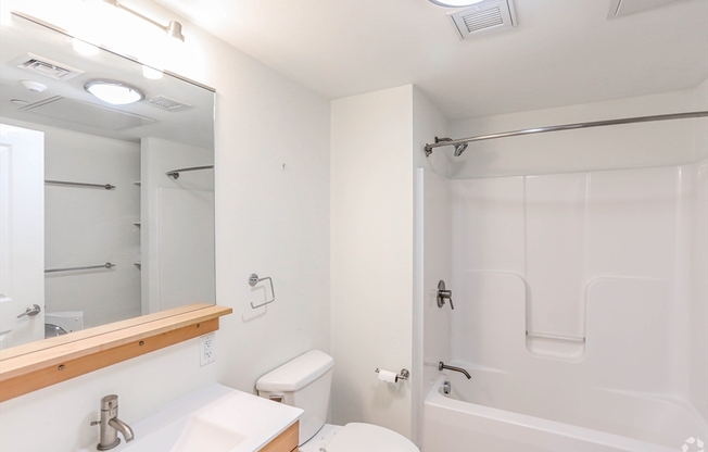 2 beds, 1.5 baths, 859 sqft, $3,700, Unit 308