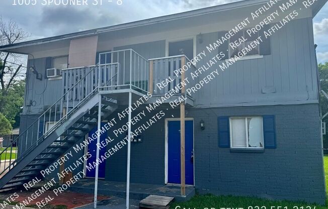 1005 SPOONER ST