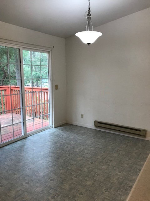 3 bedroom 1.75 bath duplex on the Silverdale/Bremerton boarder.