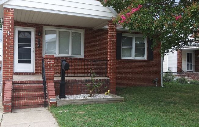 3 beds, 2 baths, $2,600