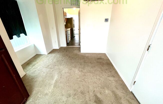 2-Bedroom, 1-Bathroom Unit Available in Multiplex Near Downtown Hillsboro