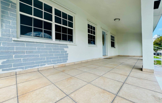 115 W 37 ST