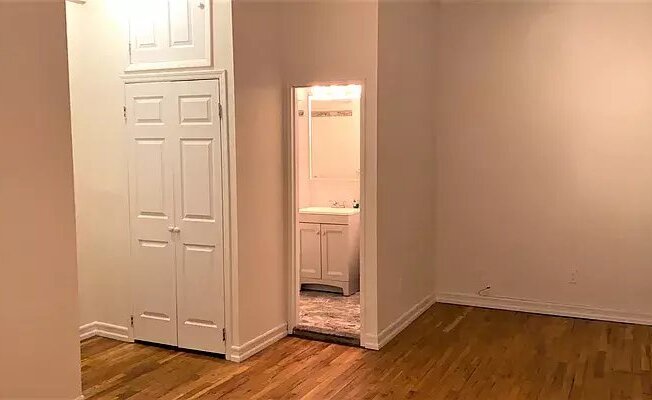 Studio, 1 bath, $2,800, Unit 2D