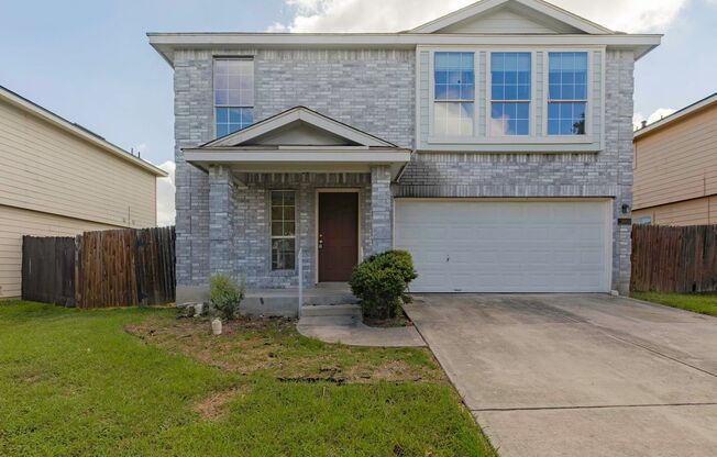 Easy Access to Hwy 90 & Loop 410