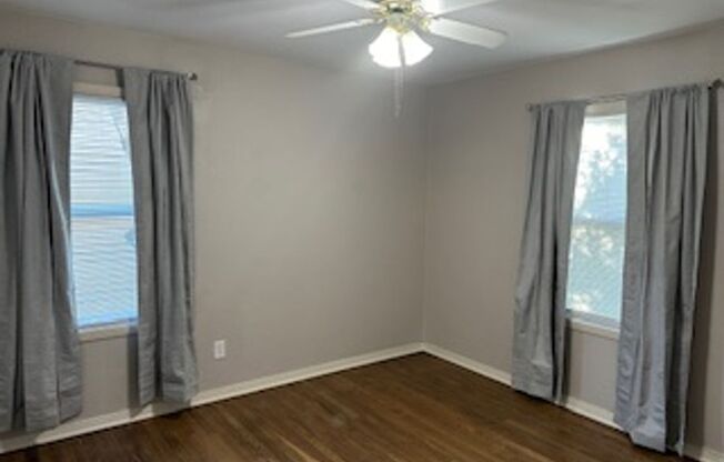 2 beds, 1 bath, $1,195