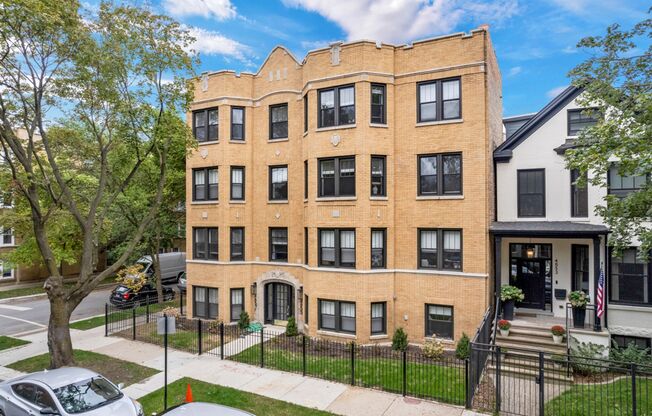 2015-19 W. Ainslie / 4855-57 N. Seeley