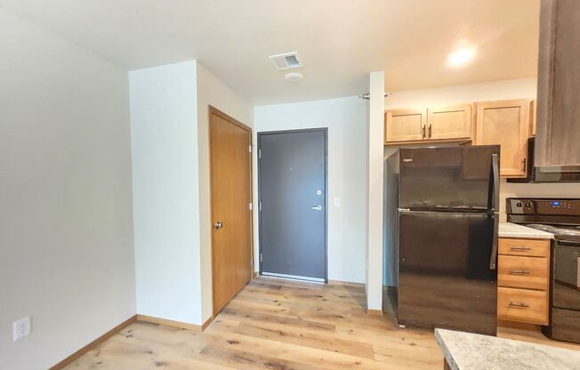 1 bed, 1 bath, 756 sqft, $1,025, Unit 3520 107