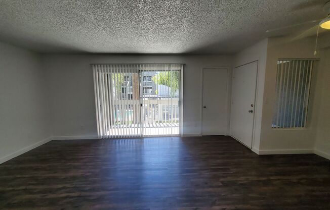 1 bed, 1 bath, 580 sqft, $1,095, Unit 222