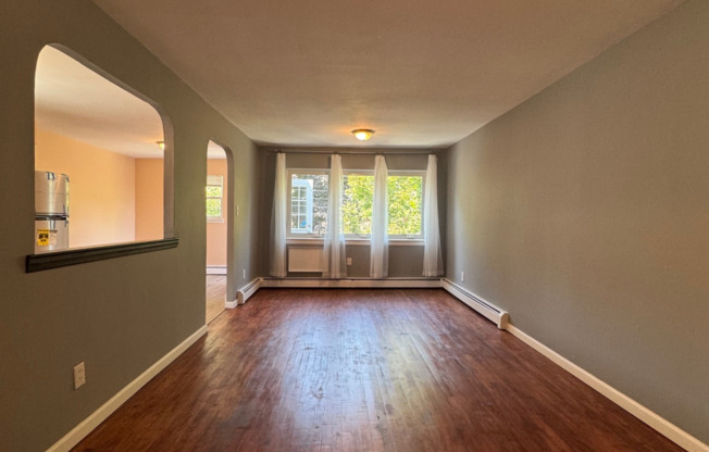 3 beds, 1.5 baths, 1,800 sqft, $3,200, Unit 2