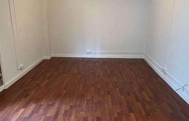 1 bed, 1 bath, 542 sqft, $1,650, Unit 604