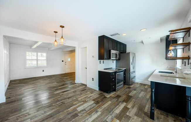 Spacious College Park Townhome for Rent with Pool Views