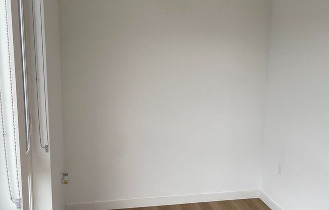 Studio, 1 bath, 230 sqft, $1,215, Unit 208