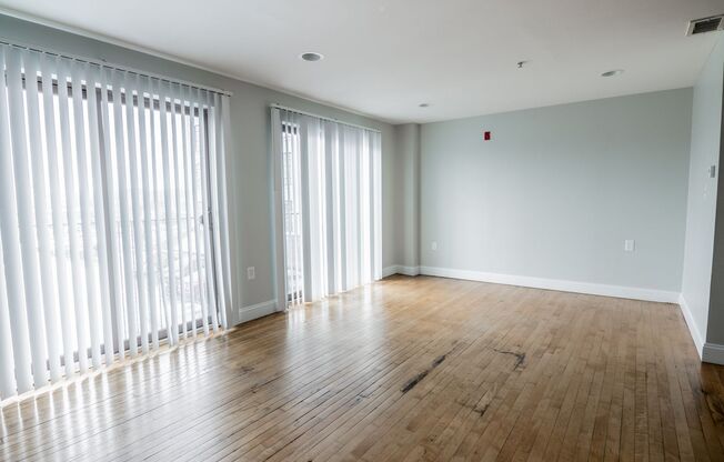 2 beds, 2 baths, 1,300 sqft, $2,500, Unit 111