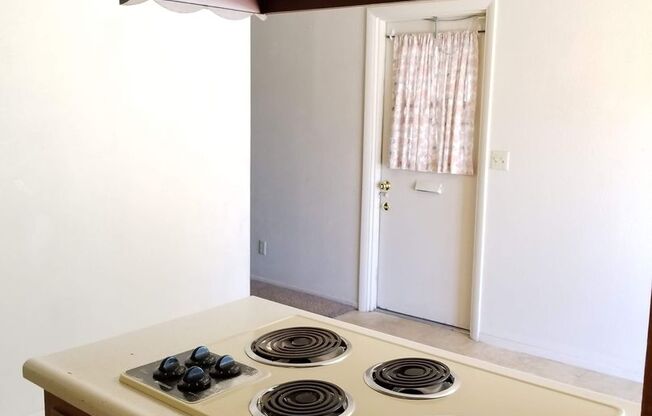 2 beds, 2 baths, $1,575