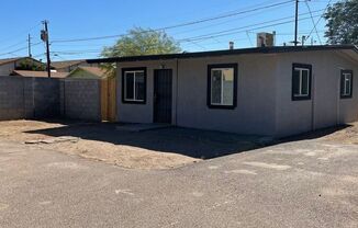 1741 W DESERT CV AVE