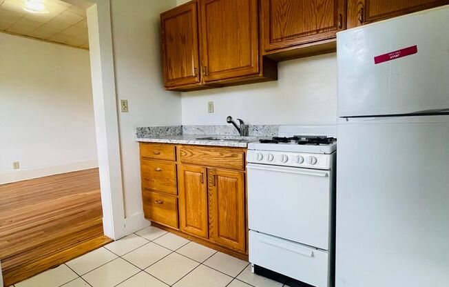 1 bed, 1 bath, 471 sqft, $2,900, Unit 14P-15