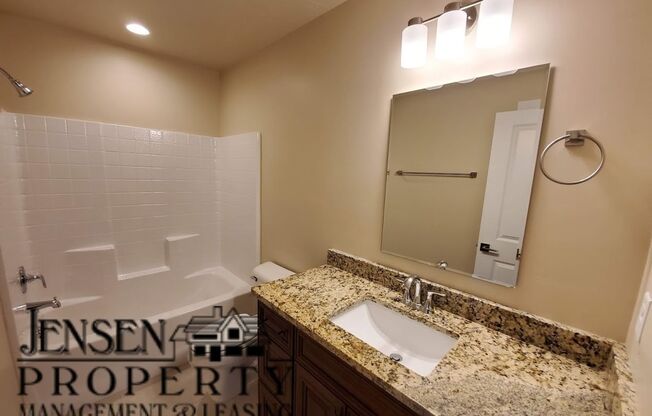 3 beds, 2.5 baths, 1,767 sqft, $1,925, Unit 309