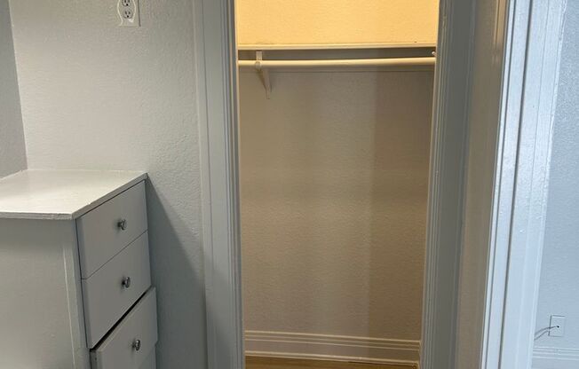 Studio, 1 bath, 525 sqft, $1,595, Unit 409