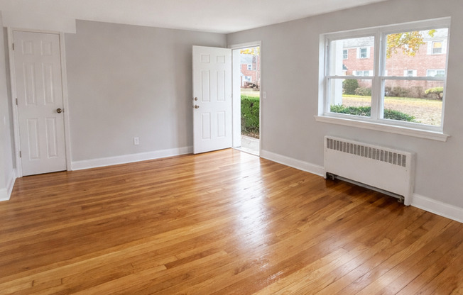 1 bed, 1 bath, 600 sqft, $1,875, Unit B-13