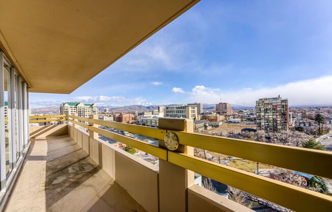 2 beds, 2 baths, $2,400, Unit UNIT 10 E