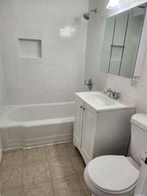 2 beds, 2 baths, $2,975, Unit 5E