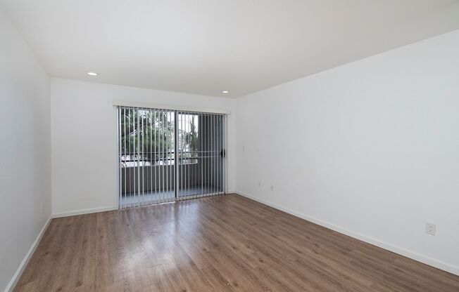 3 beds, 2 baths, 1,105 sqft, $3,495, Unit 241